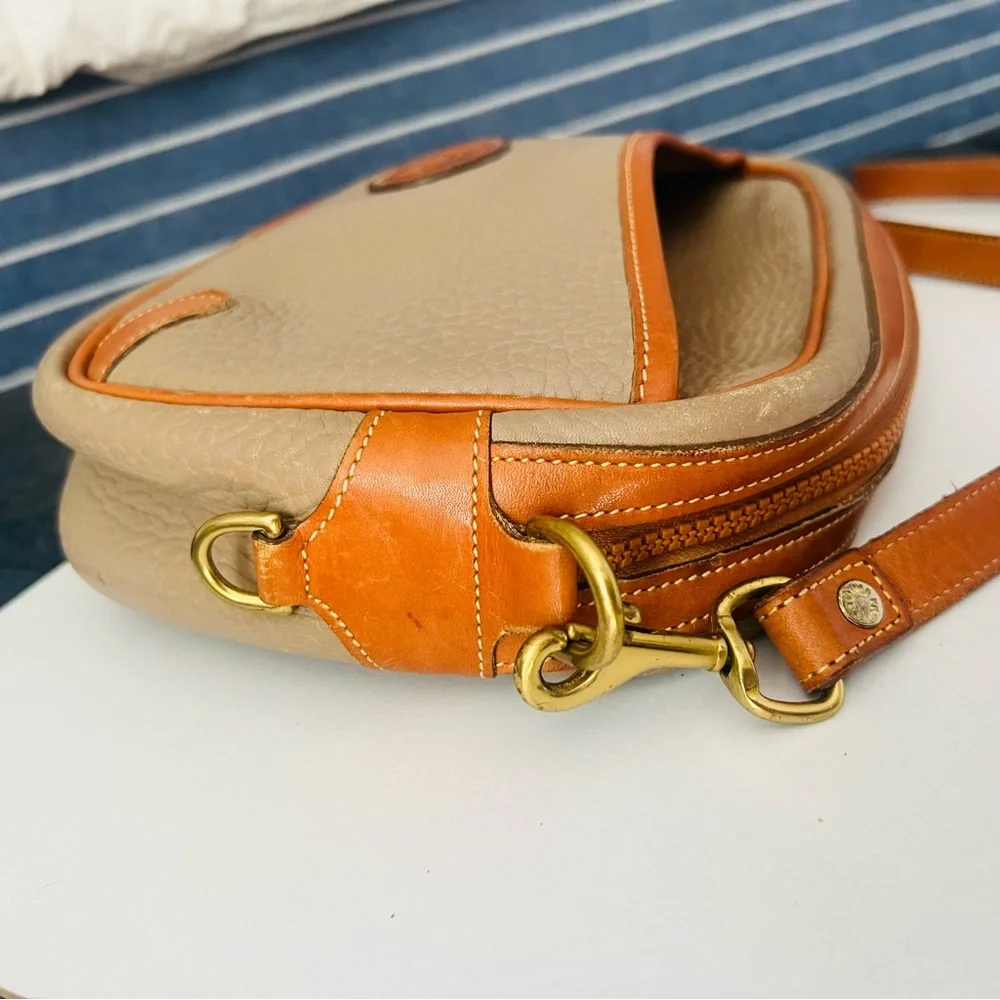Vintage Leather Beige and Camel Dooney & Bourke Crossbody with detachable strap - Picture 10 of 14